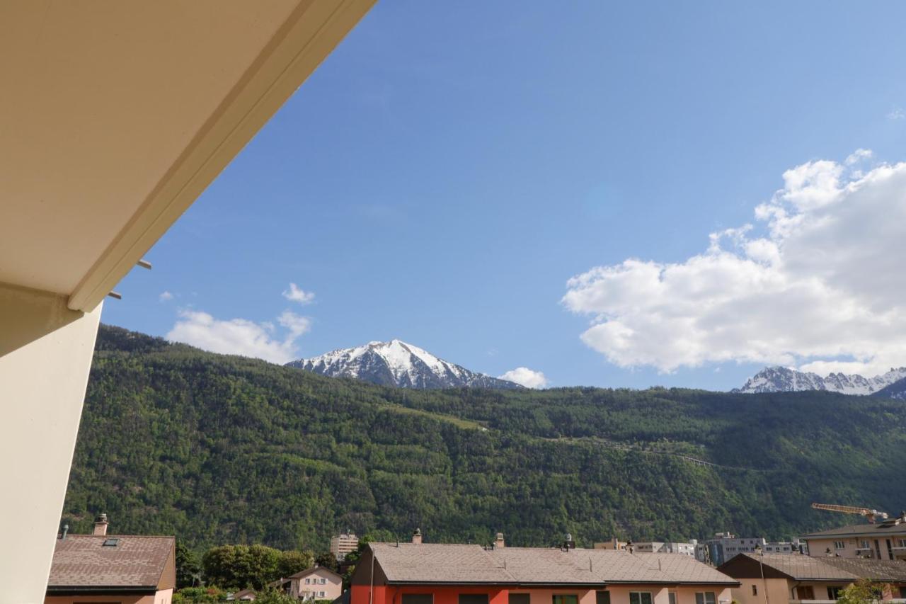 Modern Apartment Close To Martigny Train Station Kültér fotó