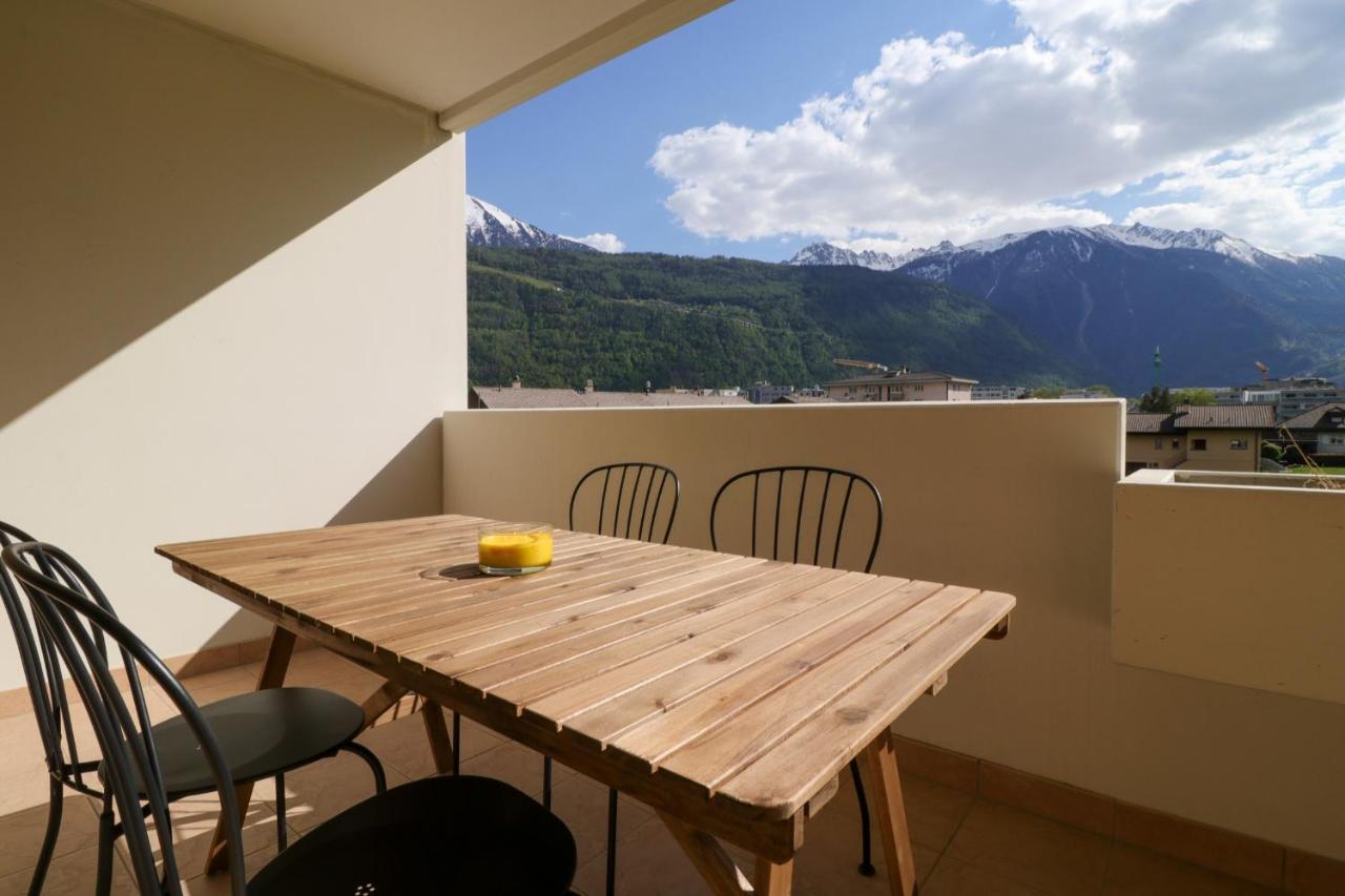 Modern Apartment Close To Martigny Train Station Kültér fotó