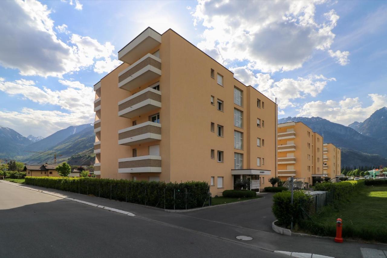 Modern Apartment Close To Martigny Train Station Kültér fotó